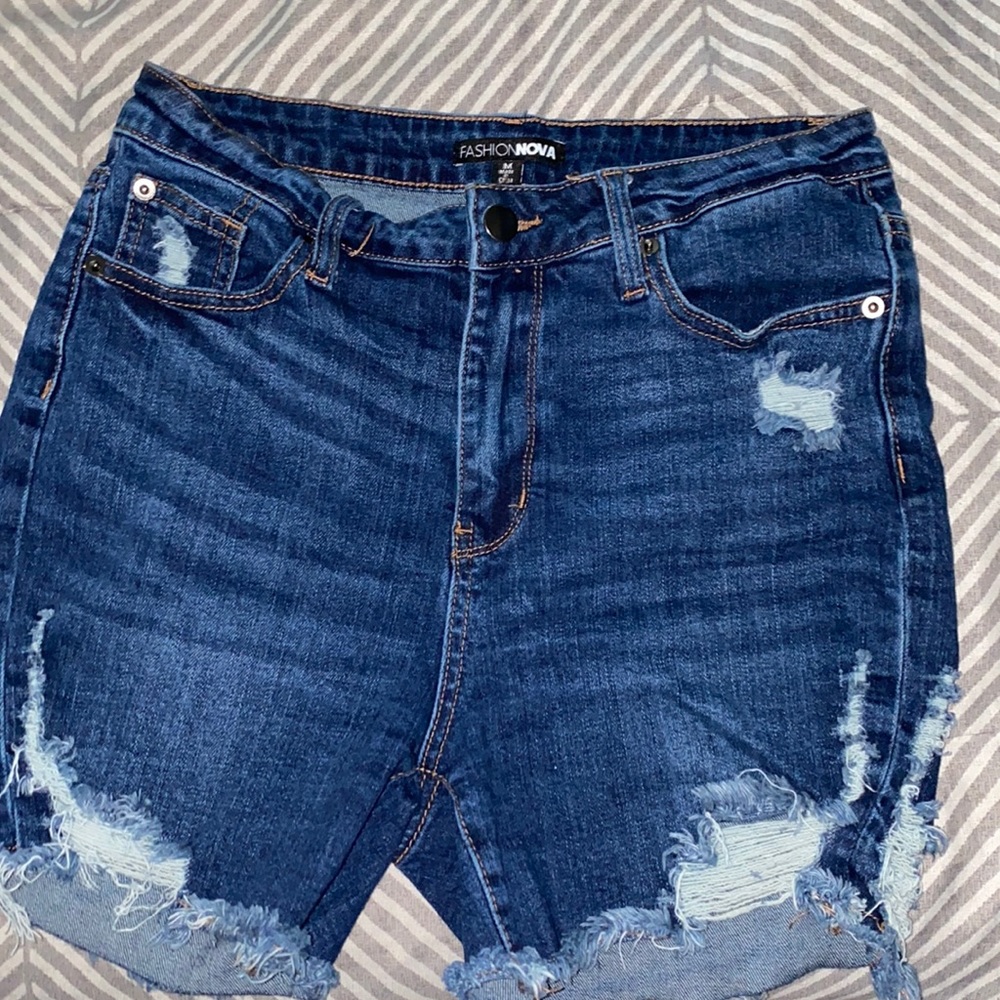 Cute Bermuda shorts!